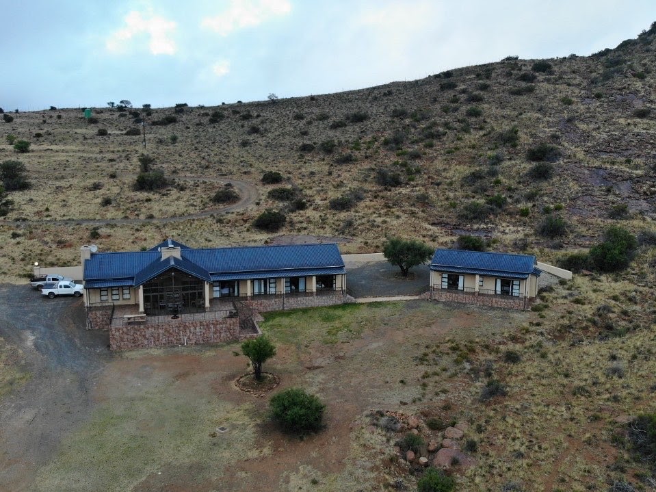 Little Africa Hunting Safaris Hunting Lodge